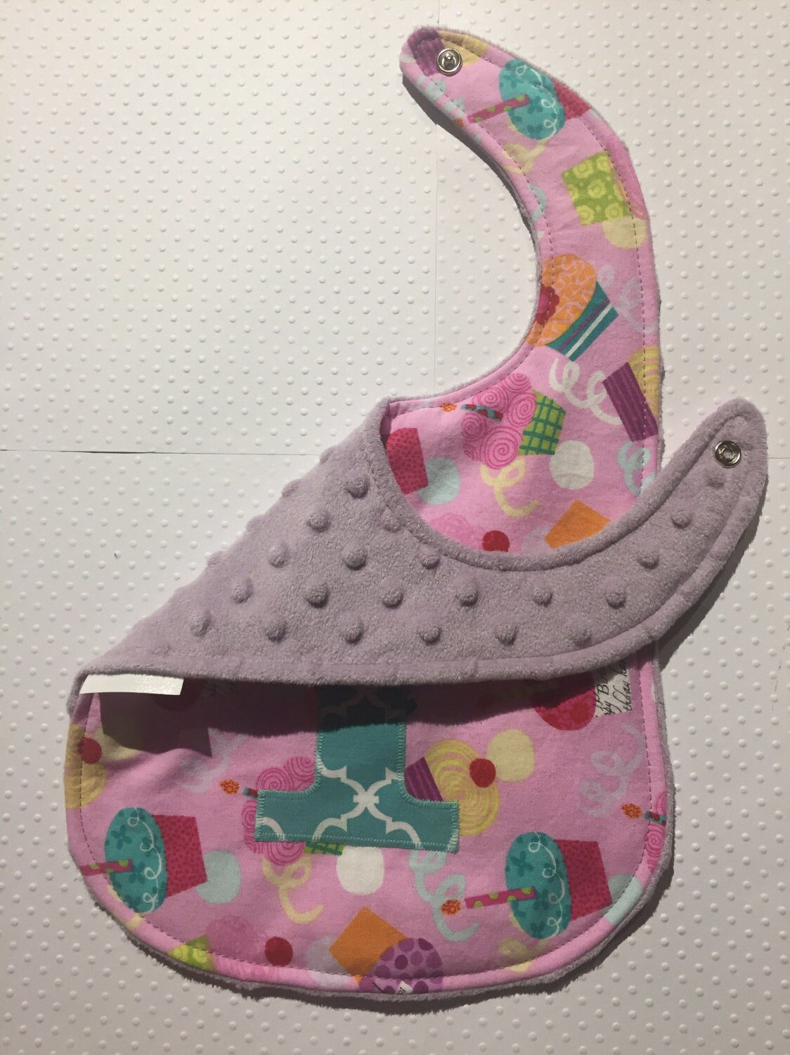 Cupcake First Birthday Bib