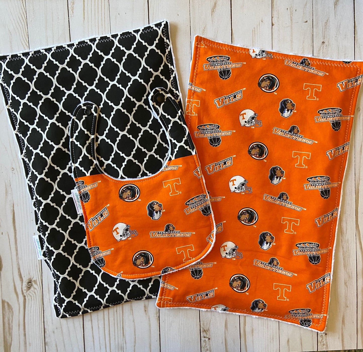 Tennessee Volunteers Burp Cloth and bib Set- Set of 3